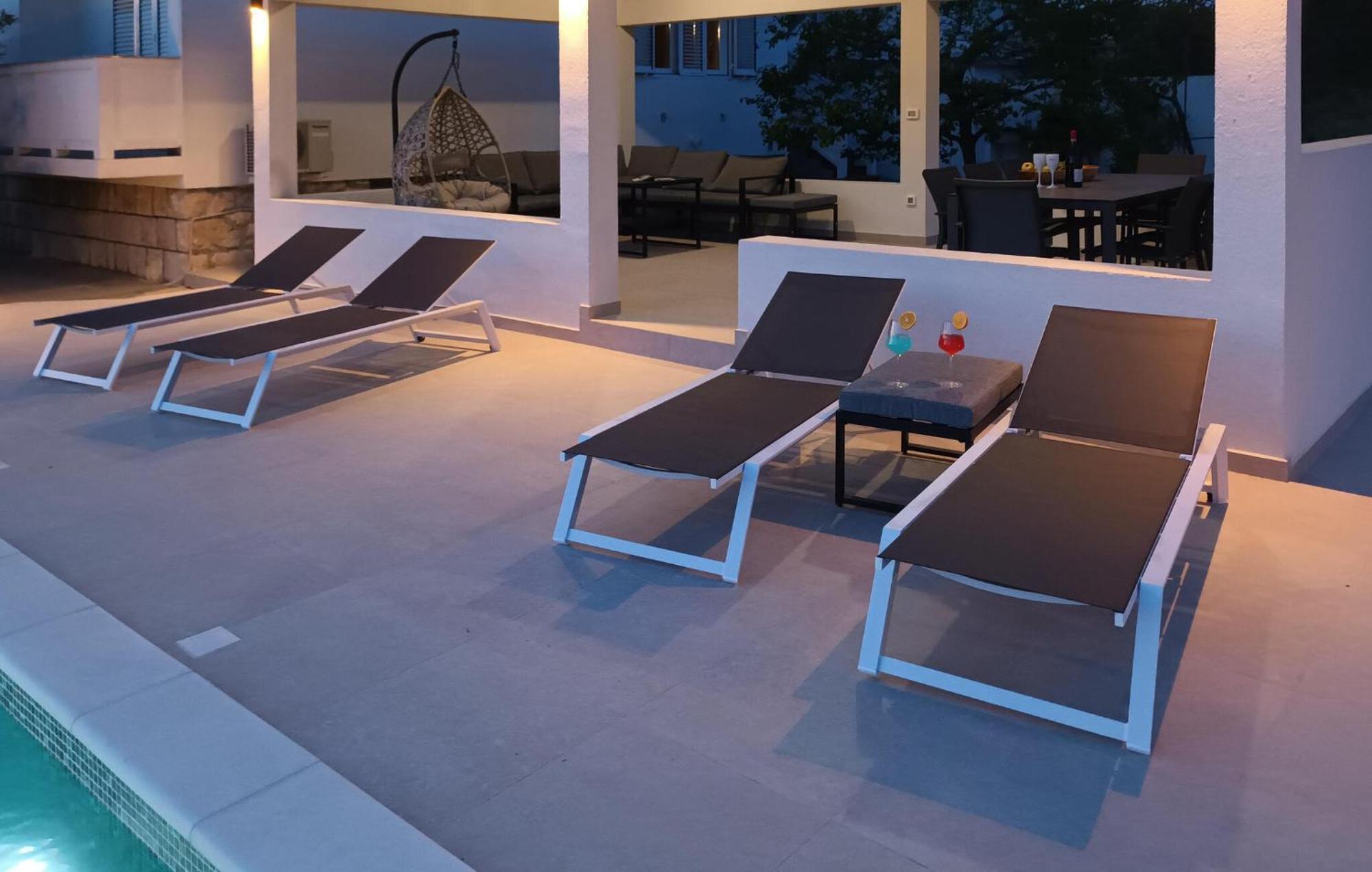 1 Bedroom Awesome Apartment In Kampor Εξωτερικό φωτογραφία